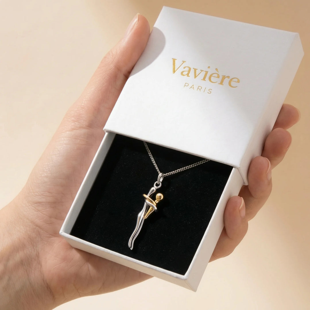MOTHER'S EMBRACE NECKLACE