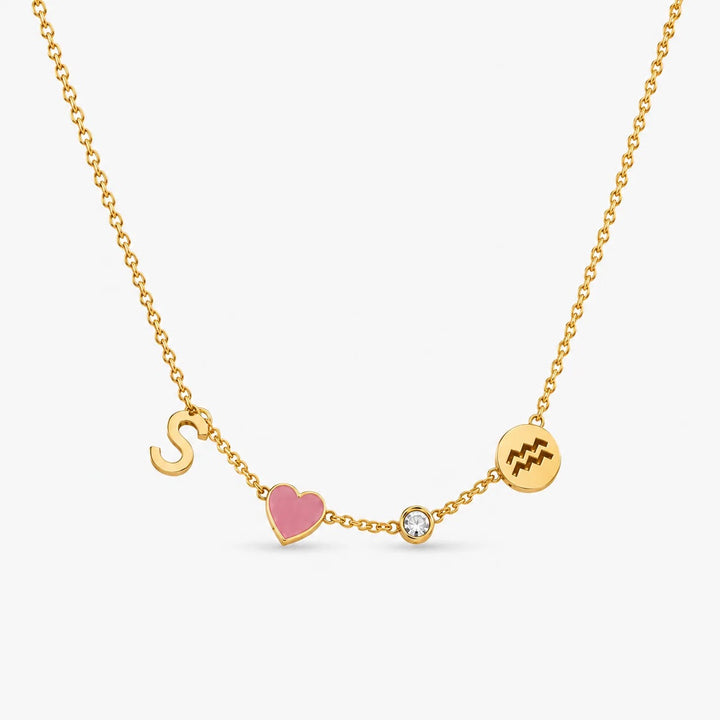 COLLIER AVEC INITIALE EN FORME DE CŒUR