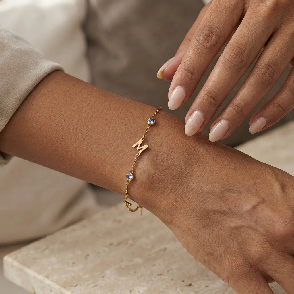 BRACELET ÉLÉGANT ORNÉ DE PIERRES