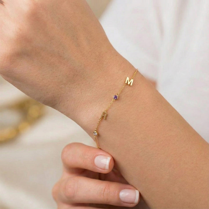 ELEGANTES ARMBAND MIT STEINEN