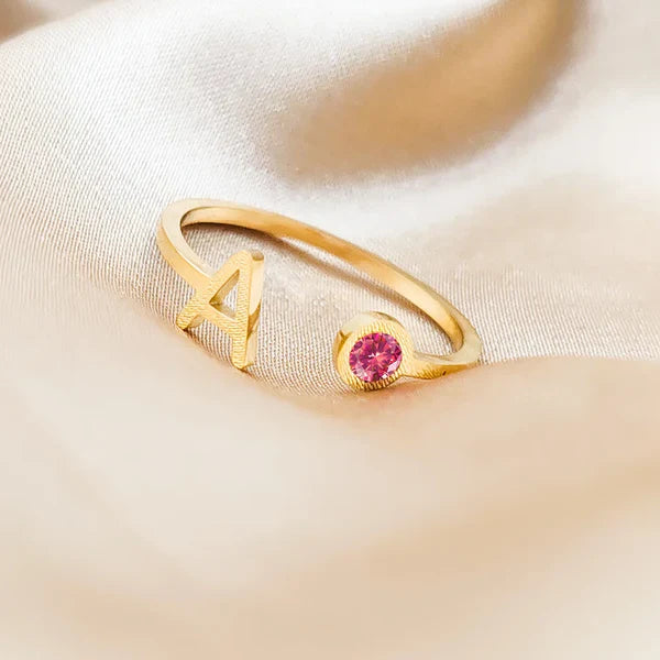 BAGUE PERSONNALISÉE AVEC PIERRE DE NAISSANCE