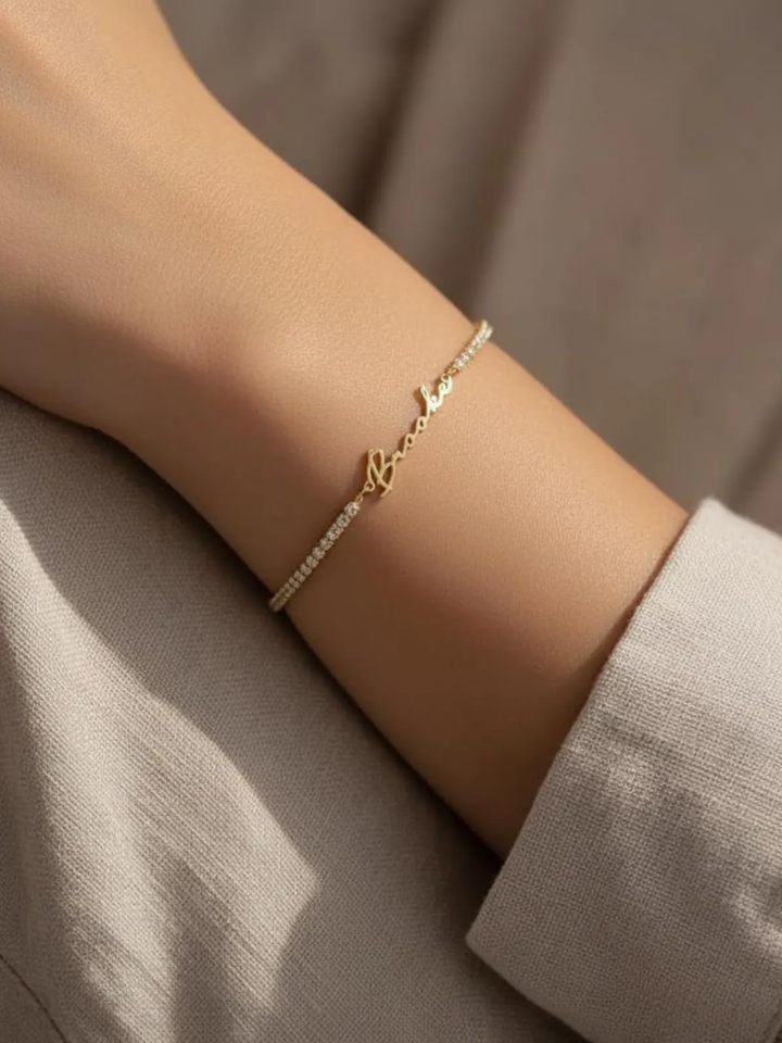 PERSONALISIERTES ARMBAND MIT NAMEN UND ZIRKONIA